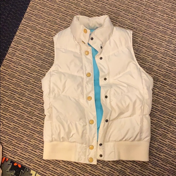 White puffy vest - Picture 1 of 6
